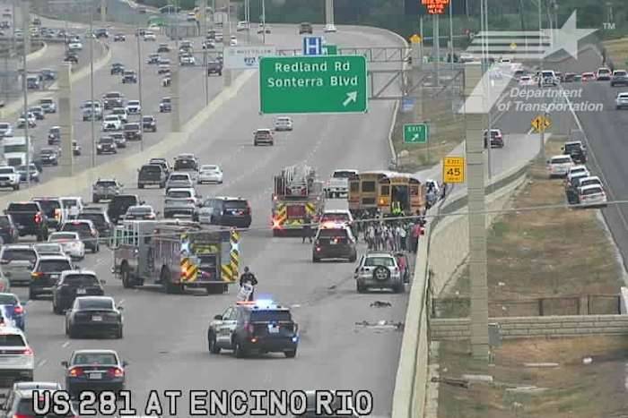 Crash involving school buses causes multiple lane closures on US Highway 281