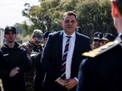El policía bonaerense candidato de Milei apuntó contra el Gobierno de Kicillof: "No entienden que los de azul son los buenos"