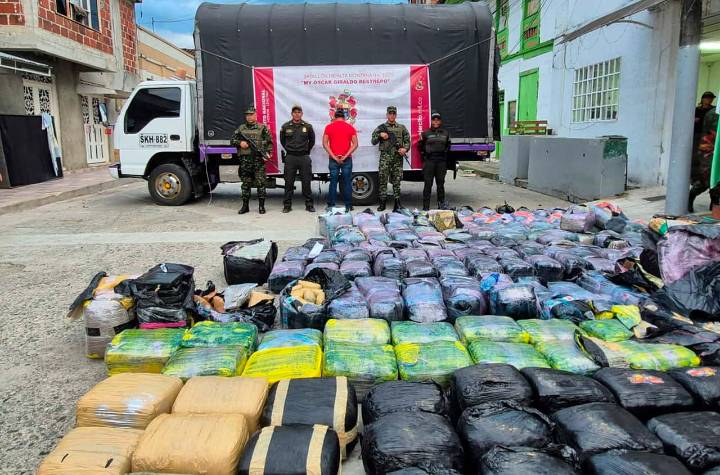 Incautan 3.5 toneladas de marihuana en vías del norte del Valle