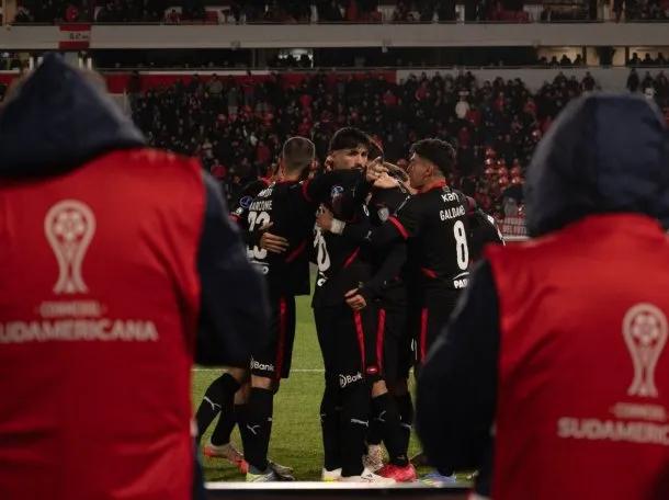 Independiente busca reaccionar ante Universidad de Chile en los octavos de la Sudamericana