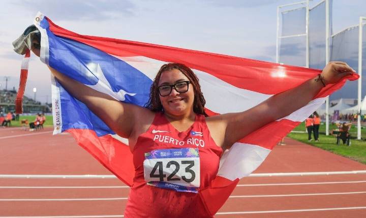 ¡Otra más! Yarielis Torres gana la medalla de oro del lanzamiento de martillo en Asunción 2025