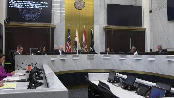 County supes vote to tap reserves 