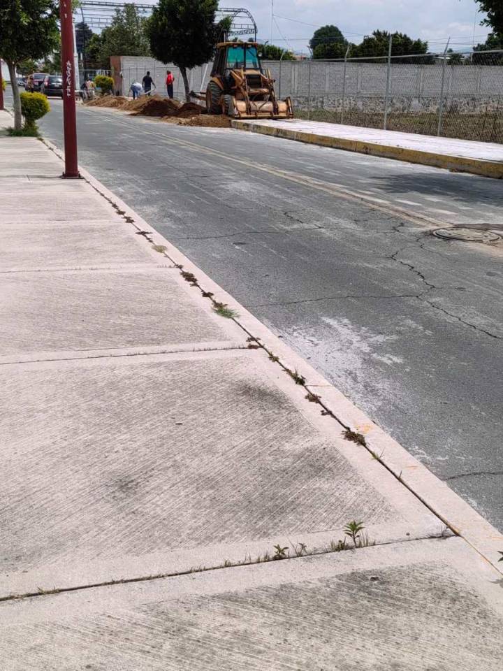 EN TEXCOCO METEN DRENAJE A ZONA DEL JARDÍN BOTÁNICO DE NEZAHUALCÓYOTL