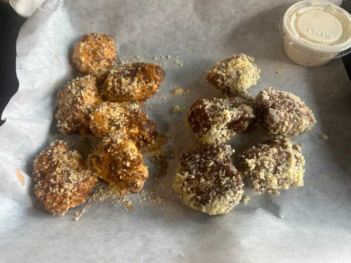 Wings & football: Edinburg’s newest place is ready