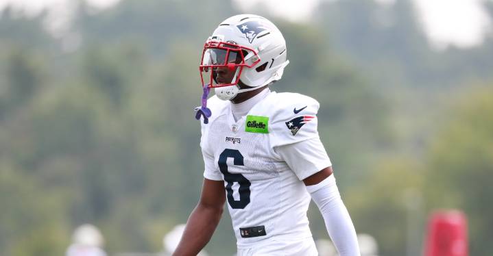 Javon Baker to join Eagles practice squad after getting cut by Patriots