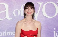 Anne Hathaway sufre aparatosa caída durante secuela de ‘The Devil Wears Prada’