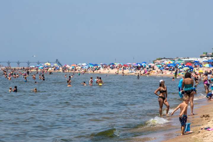 18-year-old drowns in Lake Michigan off Grand Haven City Beach