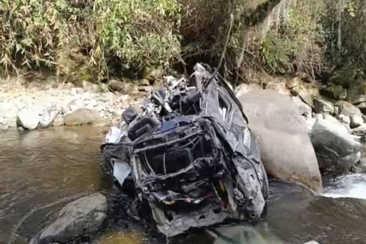 Tragedia en Pasco: vehículo cayó a profundo abismo y mueren sus 7 ocupantes