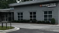 ‘It’s not funny’: Family upset after hearing laughter in 911 call as mom was lying helpless on floor inside locked clinic