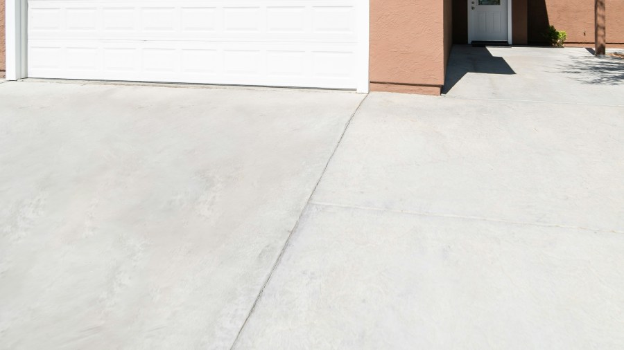 Homeowners look for help after FOX4 Problem Solvers crumbling driveways investigation