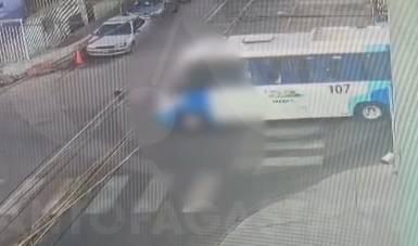 Denuncia en Antofagasta: Hombre en silla de ruedas es atropellado por microbús y genera indignación