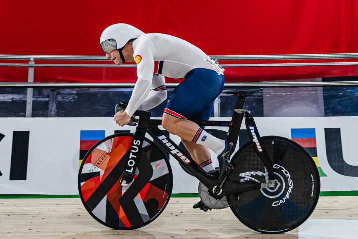 Matthew Richardson breaks flying 200m world record to become 'fastest cyclist of all time'