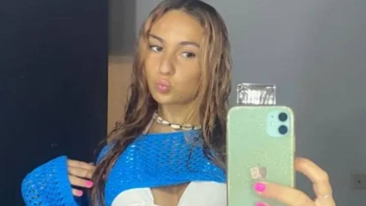 Brit backpacker Alicia Kemp, 25, faces 20 years in jail as she pleads guilty to killing dad with e
