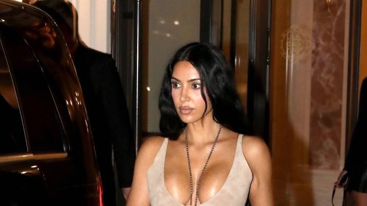 On an Evening in Roma, Kim Kardashian Pairs Her Gelato With an Ultra Rare Hermès Bag