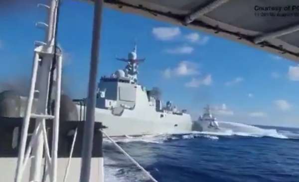 VIDEO. Dos barcos chinos chocaron al perseguir un barco filipino en mar disputado
