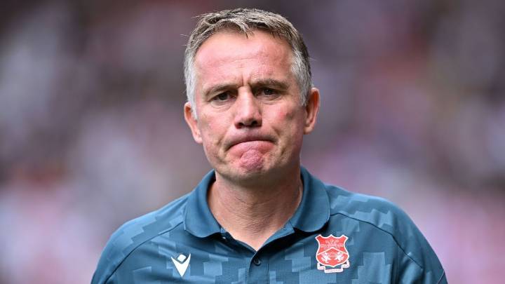 Wrexham's Parkinson bemoans 'game-changing' decision in loss