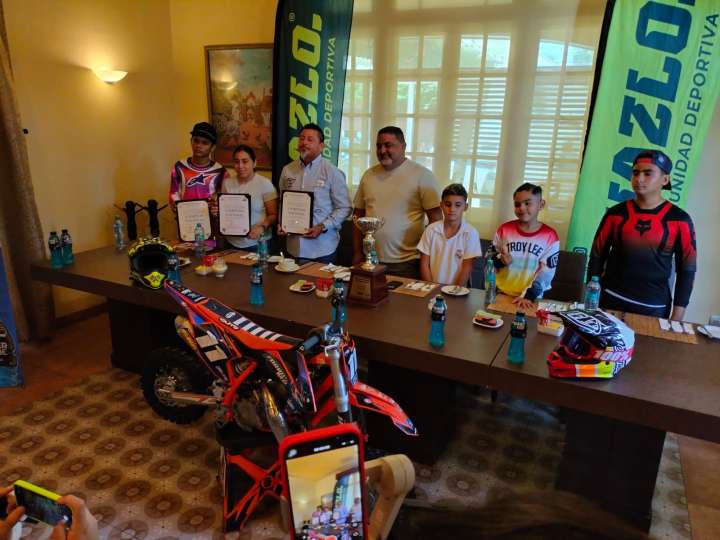 Campeonato Regional de Motocross en Kanasín