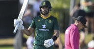 South Africa wins toss, elects to bat against Australia in 2nd ODI