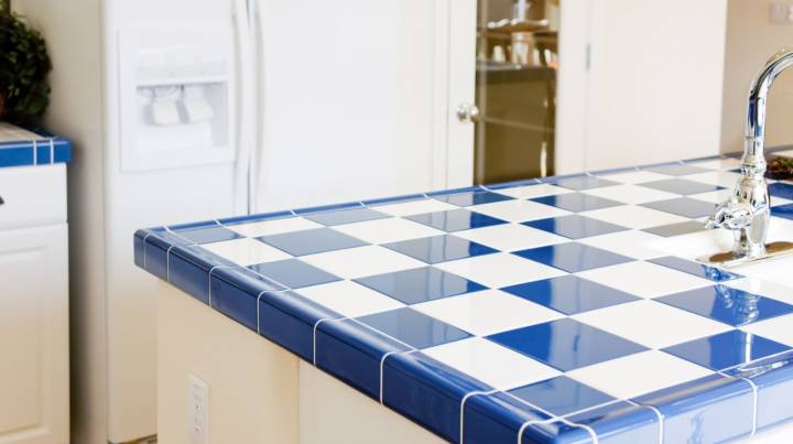 Give Outdated Kitchen Countertops A Makeover Without Replacing Them