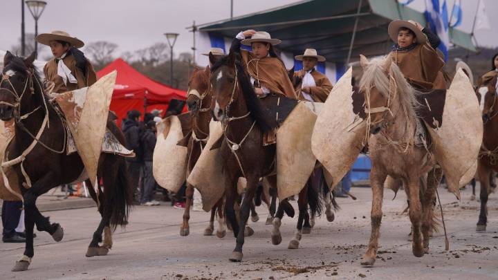Más de 100 agrupaciones gauchas de todo el país desfilarán por el Éxodo Jujeño
