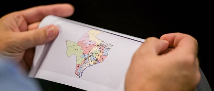 Análisis de lo que han dicho los gobernadores de Texas y Nueva York sobre la redistribución de distritos electorales