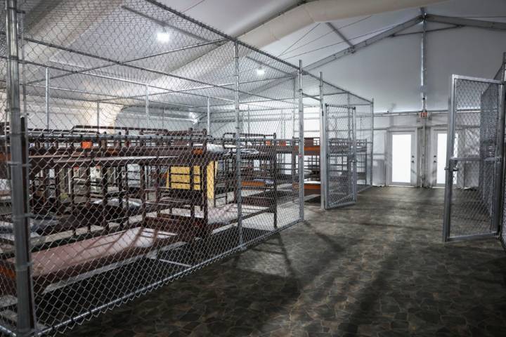 Sheinbaum confirma la detención de 81 mexicanos en el centro migratorio de Florida