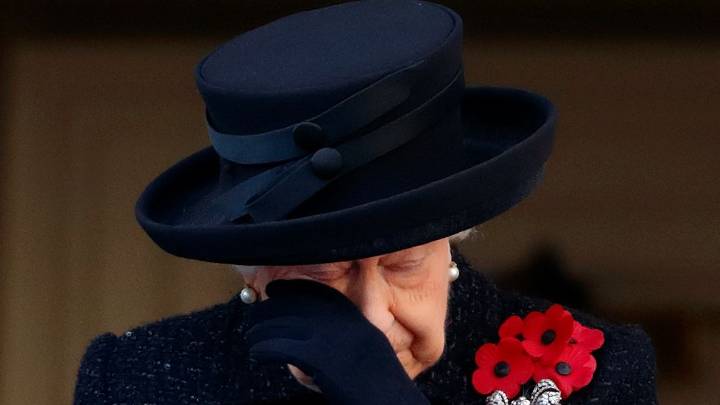 A tribute to Queen Elizabeth: How a new poppy brooch honours Her late Majesty's lifetime of duty and dedication