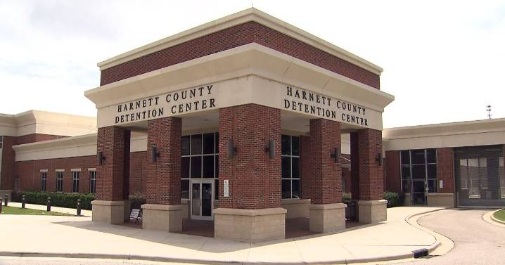 Federal judge allows lawsuit against Harnett County sheriff over inmate's death :: WRAL.com