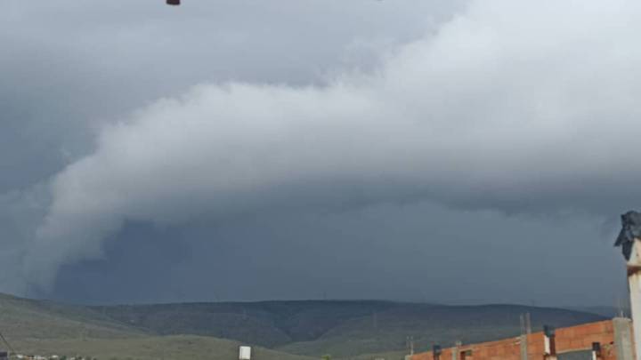 VIDEO | Lluvias aisladas con actividad tormentosa podrían afectar el sur y este de Lara, según pronóstico meteorológico Luis Vargas #23Ago