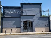 Investigan a falso cirujano estético tras muerte de joven en Monterrey