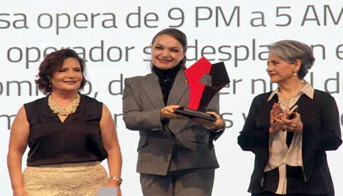 Ivette Topete recibe Premio Alcaldes de México