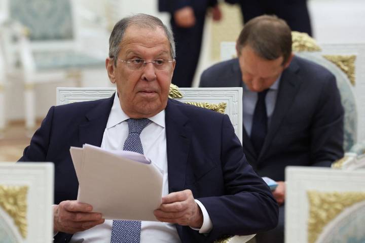 Lavrov afirma que no habrá solución duradera en Ucrania sin considerar intereses de Rusia
