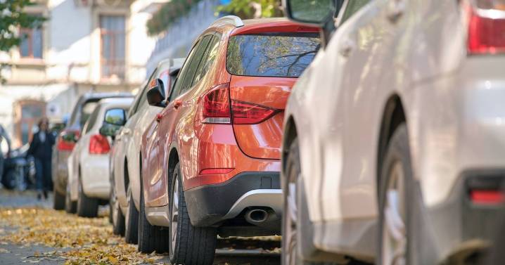 RAC explains what to do if neighbour parks in front of your driveway