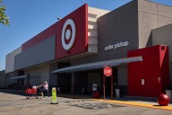 Este cambio drástico de Target podría hacer que sus clientes migren a otras tiendas minoristas: Walmart los está esperando