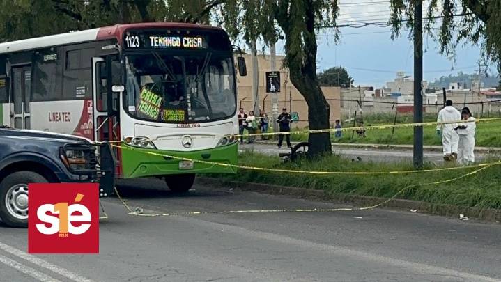 Repartidora de aplicación muere tras choque contra autobús en Metepec