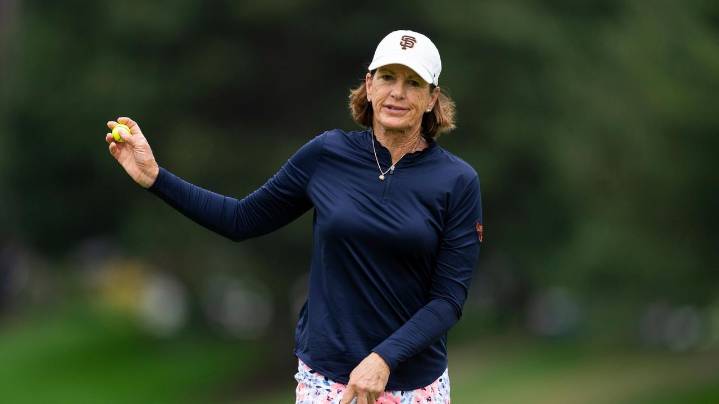 Juli Inkster wanted a tune-up for Senior Open. She nearly set an LPGA record