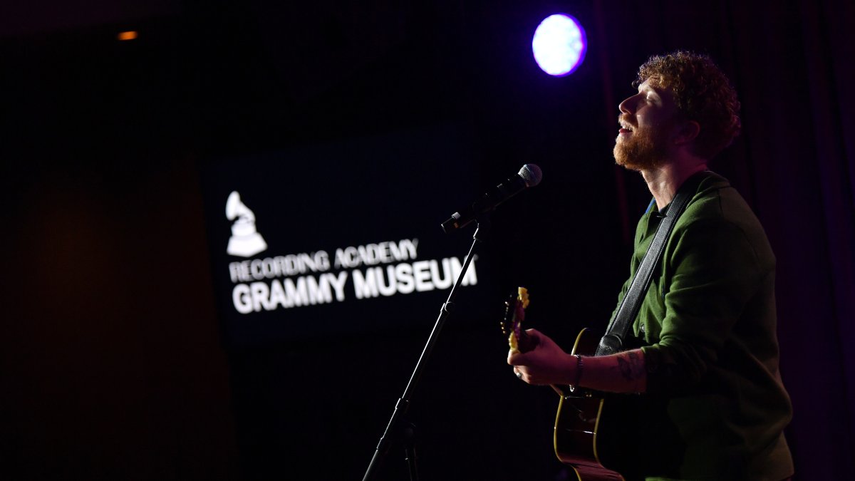 ‘Extremely embarrassed’: Grammy-nominated singer cancels tour – NBC10 Philadelphia
