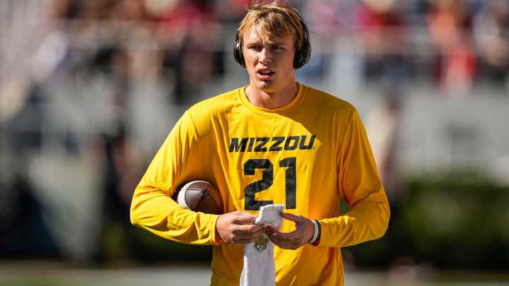 Sam Horn and Beau Pribula complete passes to James Madison II and Daniel Blood