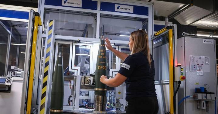 Germany boosts ammunition and the military but remains vague on security guarantees for Ukraine