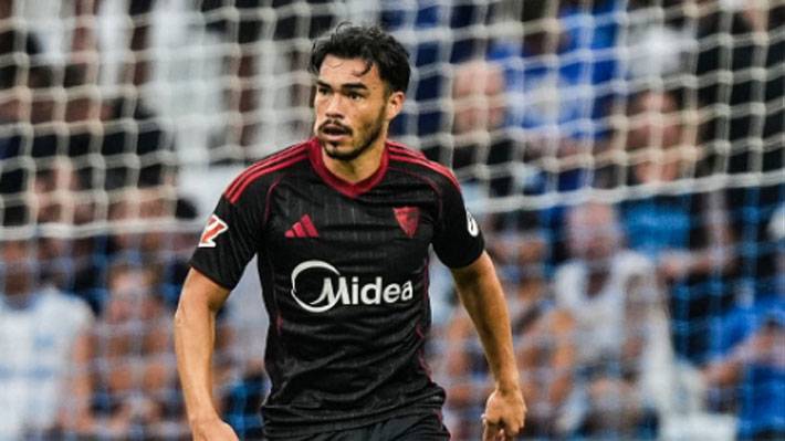 Se acabó la pesadilla de Gabriel Suazo en el Sevilla El chileno se perdió los primeros partidos de la competición.