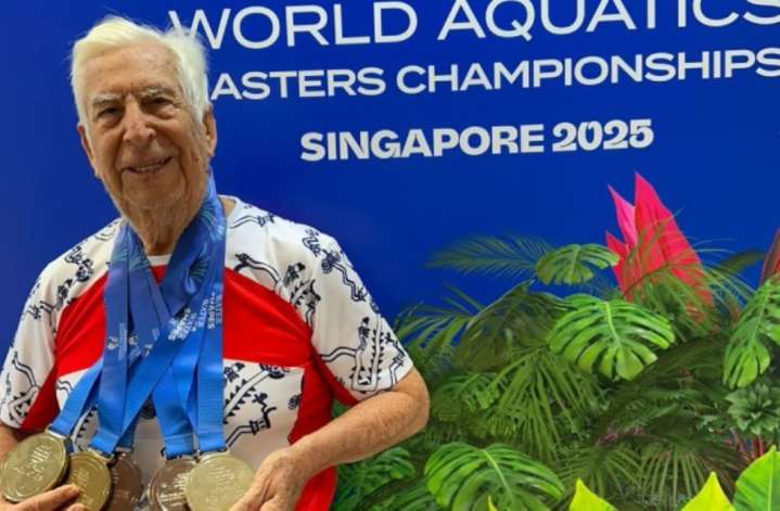 El nadador José Peñaloza, de 94 años, gana tres medallas de oro para el Perú