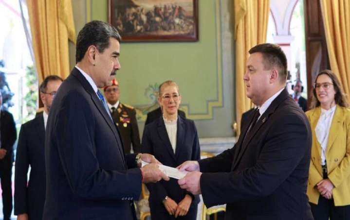 Presidente Maduro recibió Cartas Credenciales de nuevos embajadores en Venezuela