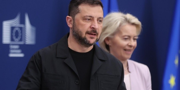 Zelenski alista su viaje a Washington tras encuentro entre Trump y Putin