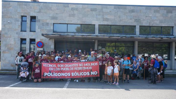 Vecinos se levantan contra el polígono eólico Benavieja: “Queremos tierras vecinales, no polígonos industriales”