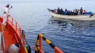 Investigan hasta 70 muertes en un cayuco rescatado en agosto