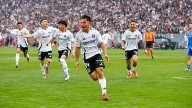 Colo Colo venció a la U en un Superclásico marcado por una nueva tragedia en el fútbol chileno