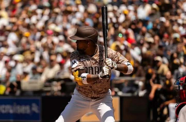Luis Arráez se consolida como uno de los mejores bateadores de la MLB