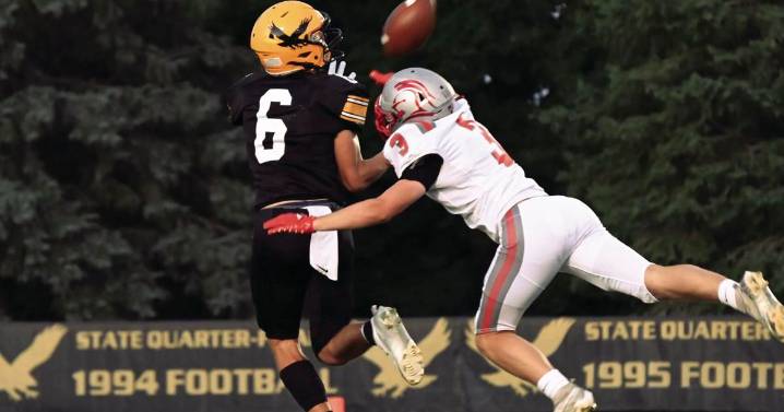 Three area teams ranked in IAfootball preseason poll