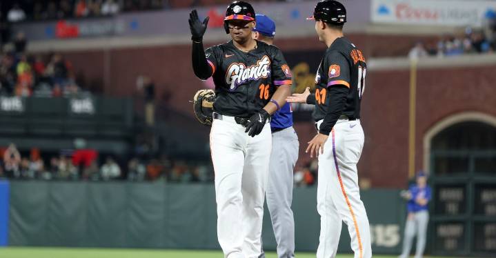 Giants sail past Cubs 5