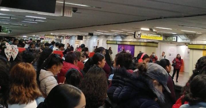 Usuarios del Metro reportan retrasos en 5 Líneas